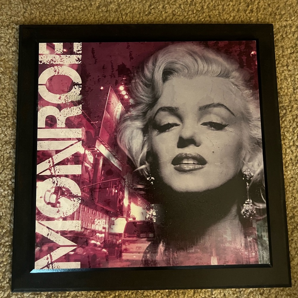 Marilyn Monroe Wall Art in Black and Pink